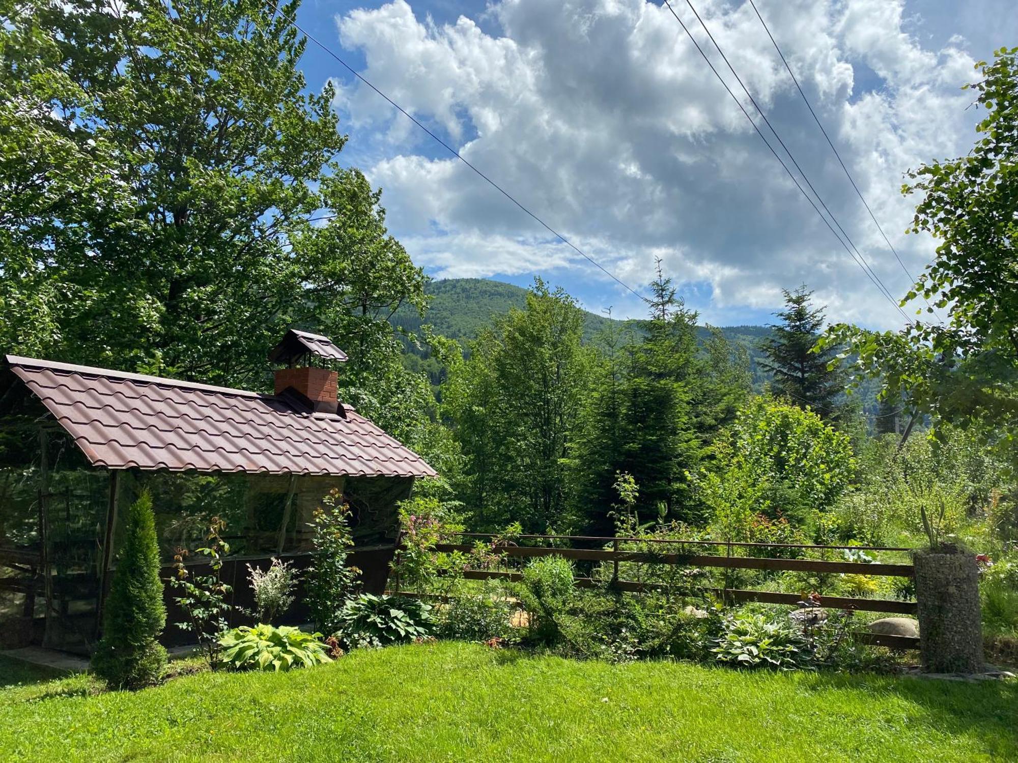 Mini-Hotel Serpanok Mykulyčyn Exteriér fotografie